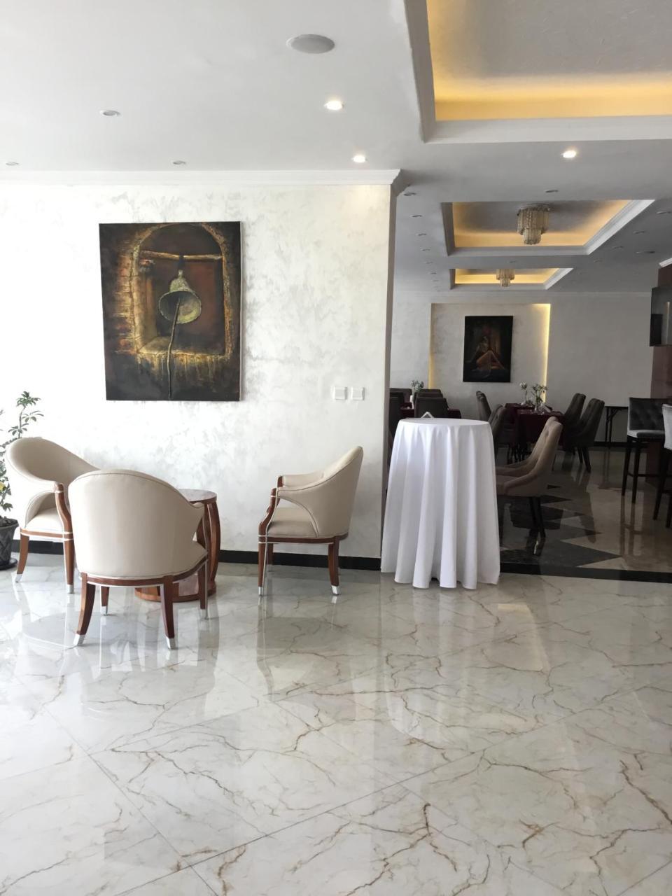 Marcen Addis Hotel Esterno foto