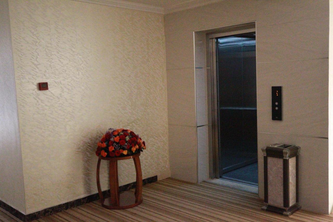 Marcen Addis Hotel Esterno foto